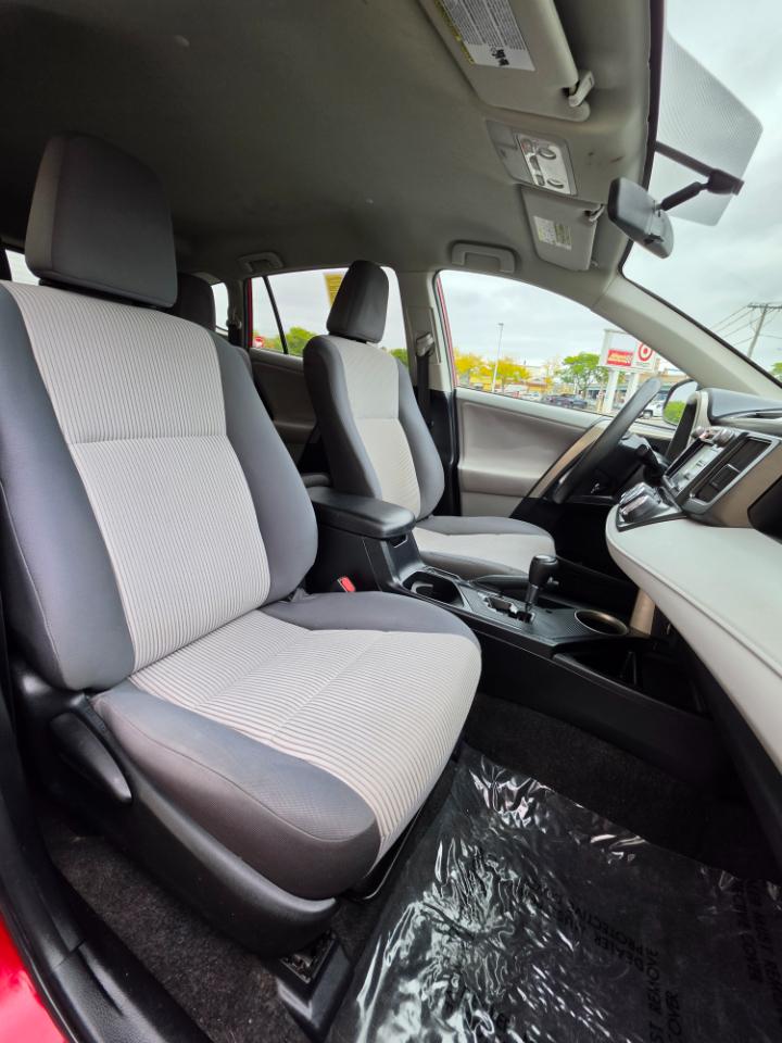 Toyota RAV4 AWD 4dr LE (Natl) 2013