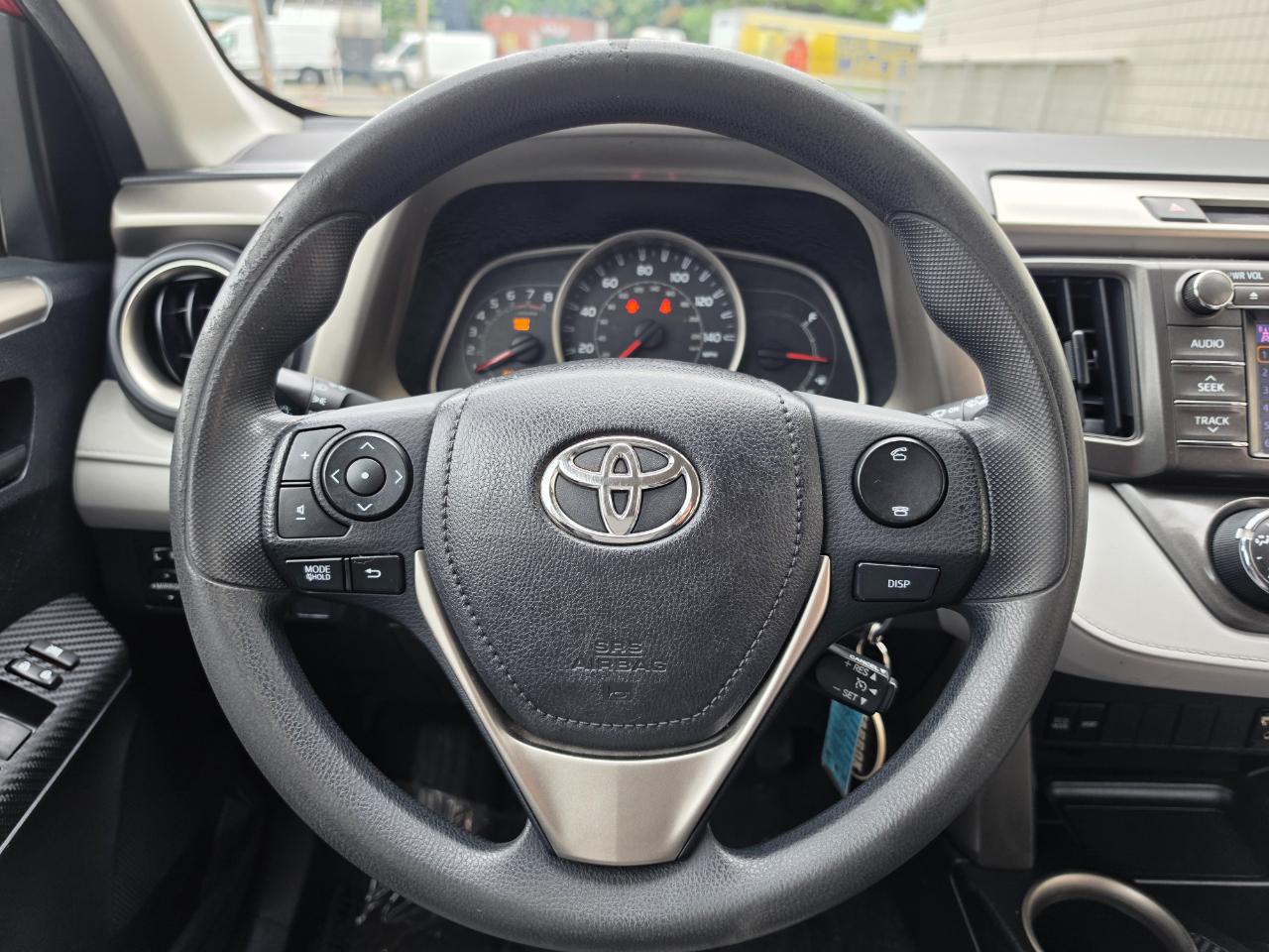 Toyota RAV4 AWD 4dr LE (Natl) 2013