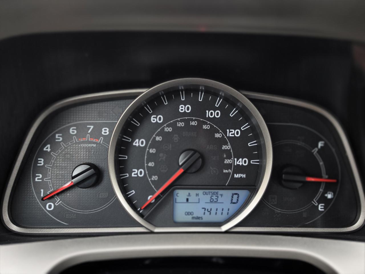 Toyota RAV4 AWD 4dr LE (Natl) 2013
