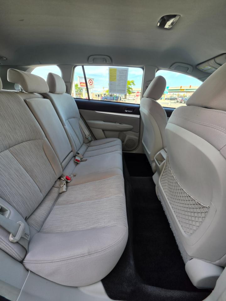 Subaru Outback 4dr Wgn H4 Auto 2.5i 2013