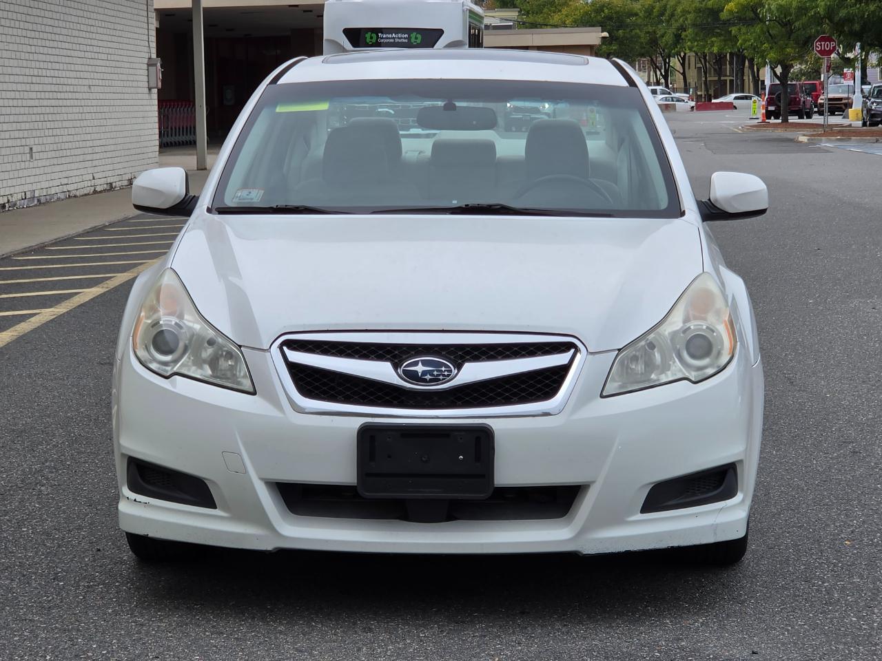 Subaru Legacy 4dr Sdn H4 Auto 2.5i Premium 2012