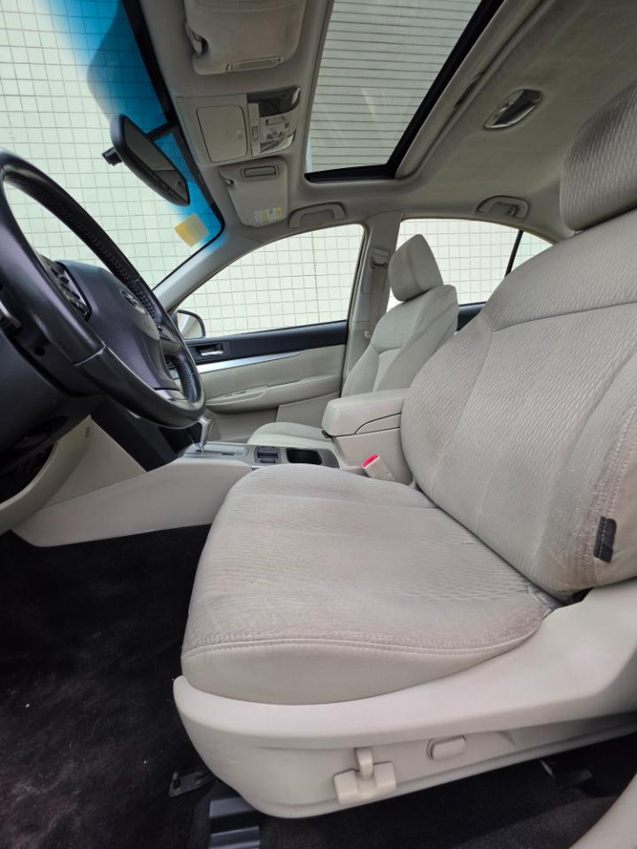 Subaru Legacy 4dr Sdn H4 Auto 2.5i Premium 2012