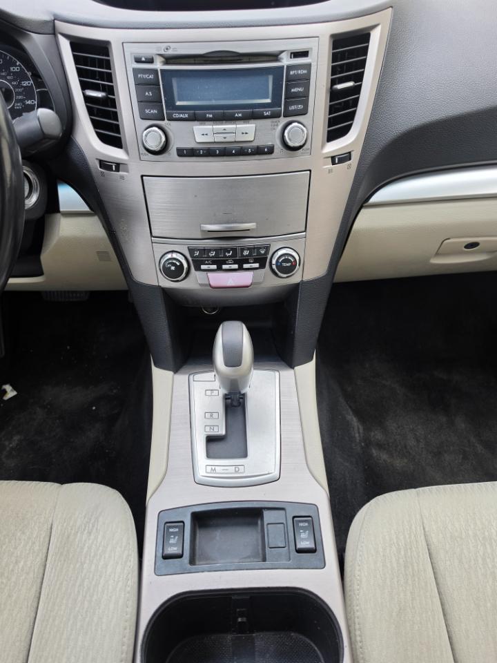 Subaru Legacy 4dr Sdn H4 Auto 2.5i Premium 2012