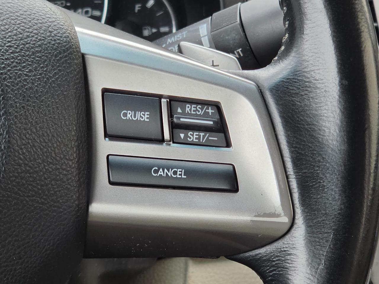 Subaru Legacy 4dr Sdn H4 Auto 2.5i Premium 2012