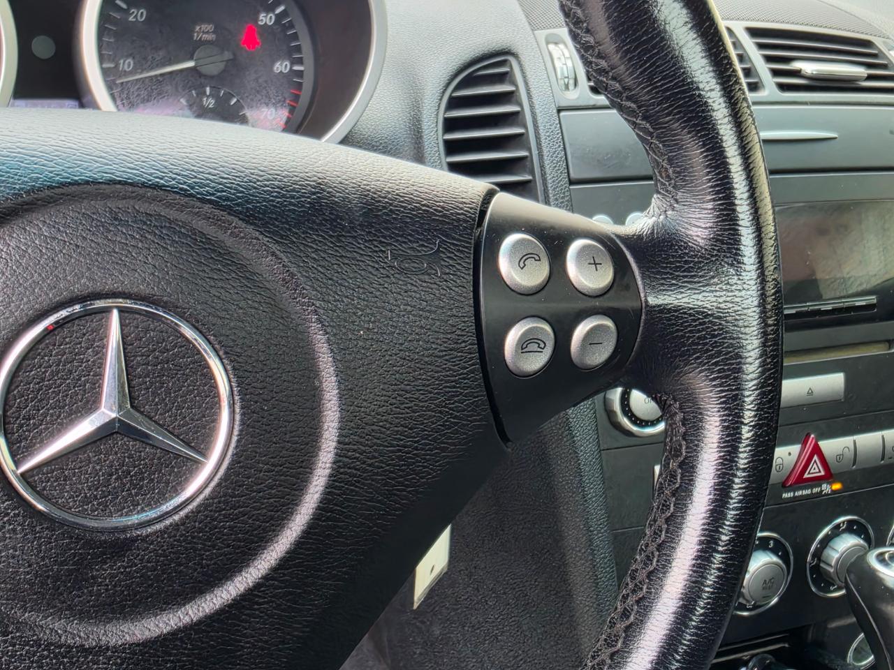 Mercedes-Benz SLK-Class 2dr Roadster 3.5L 2007