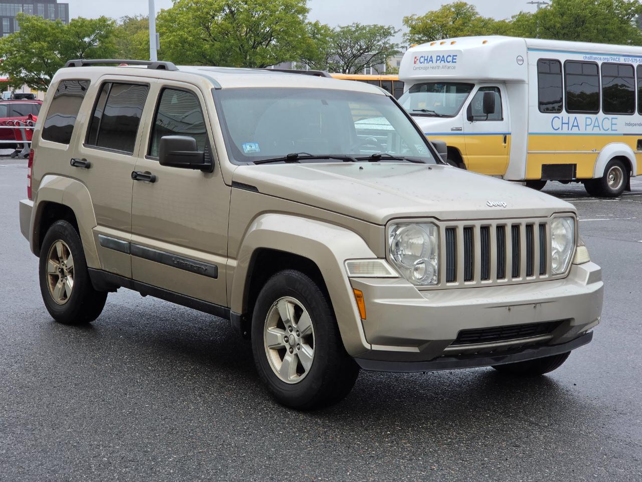 Jeep Liberty 4WD 4dr Sport 2010