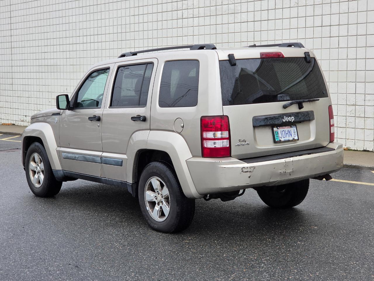 Jeep Liberty 4WD 4dr Sport 2010