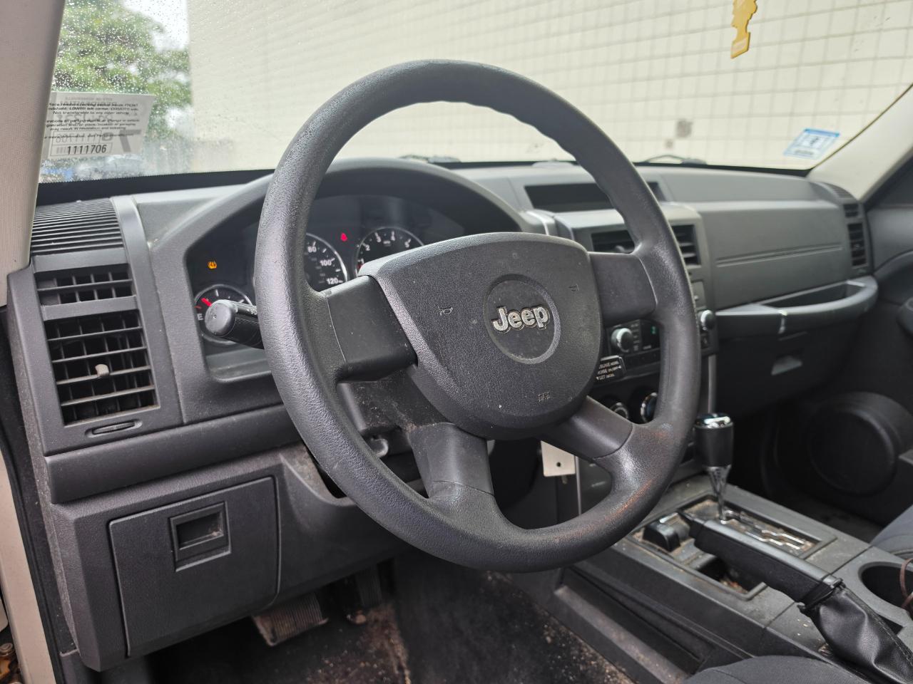 Jeep Liberty 4WD 4dr Sport 2010