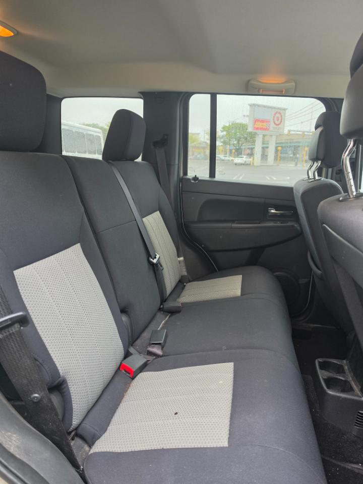 Jeep Liberty 4WD 4dr Sport 2010