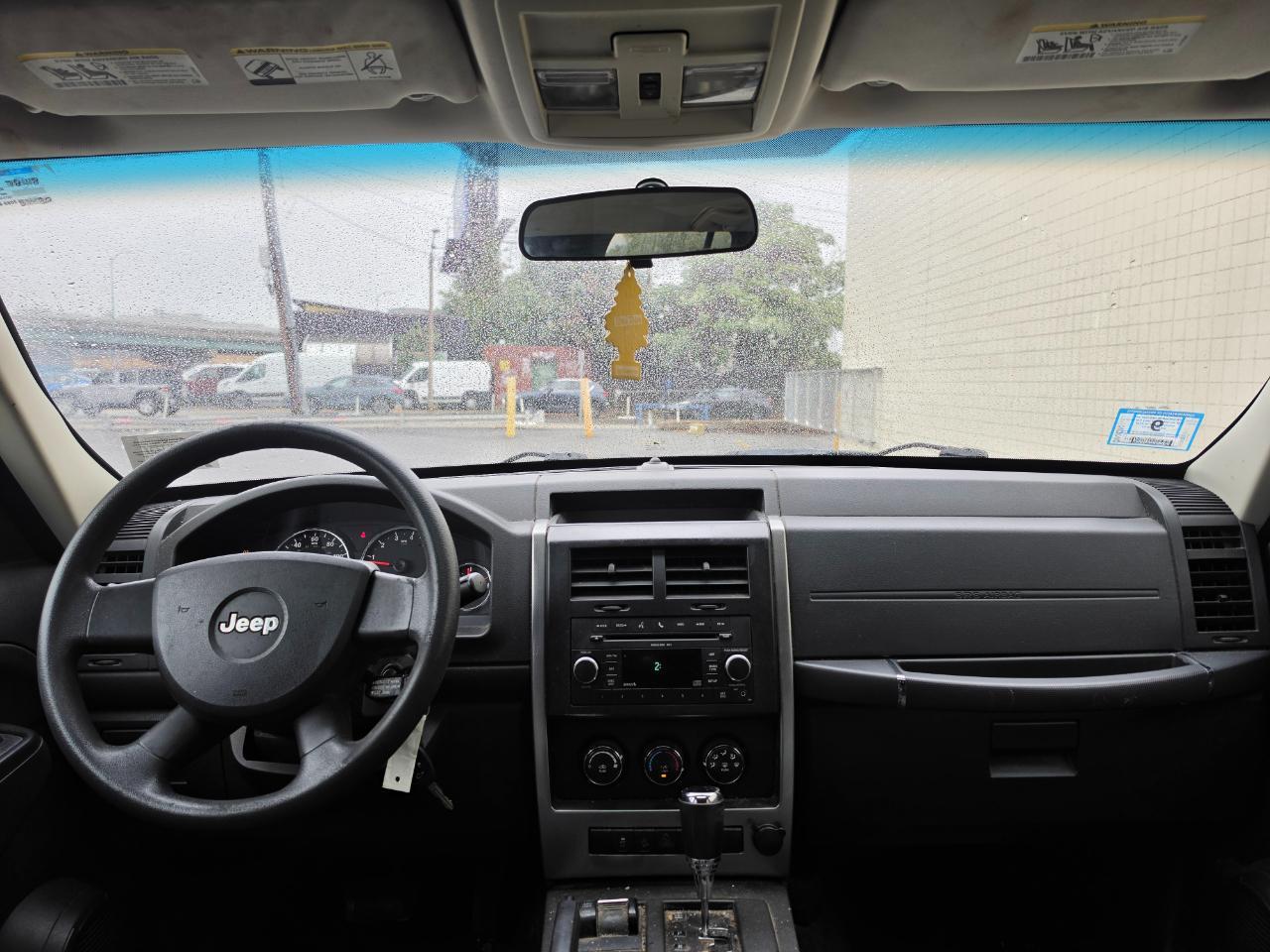 Jeep Liberty 4WD 4dr Sport 2010