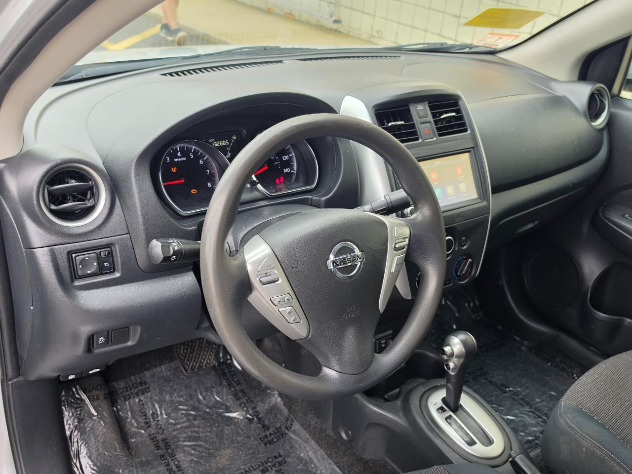 Nissan Versa Sedan SV CVT 2019