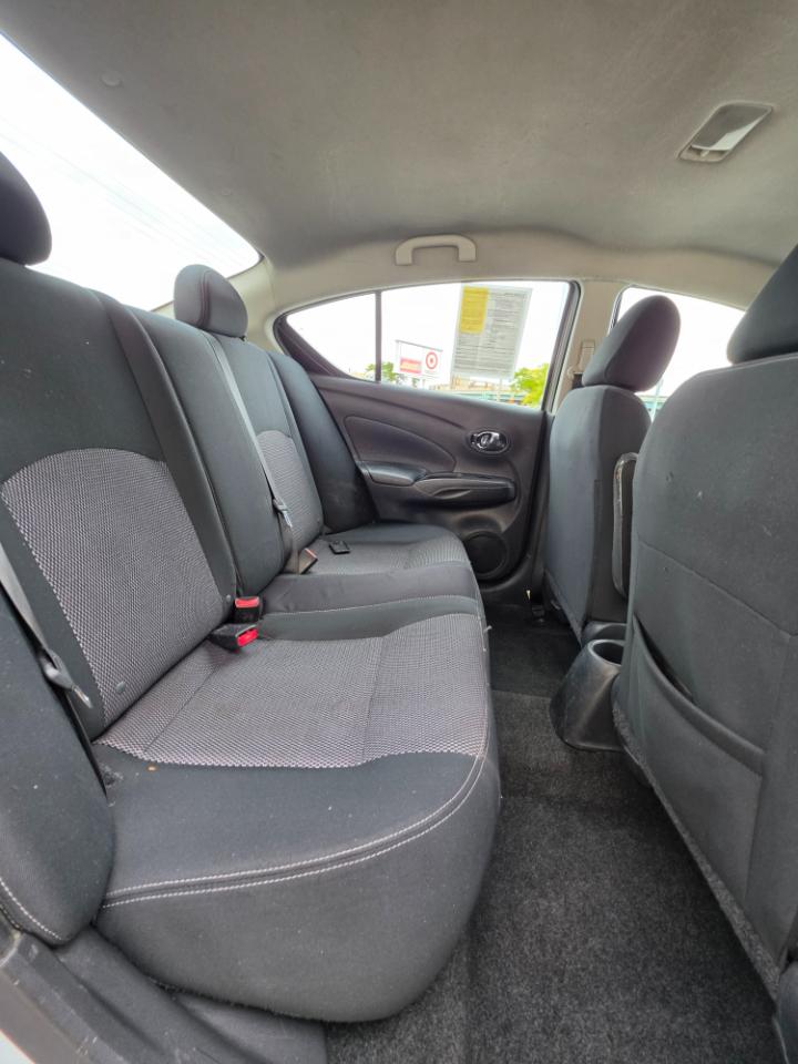 Nissan Versa Sedan SV CVT 2019