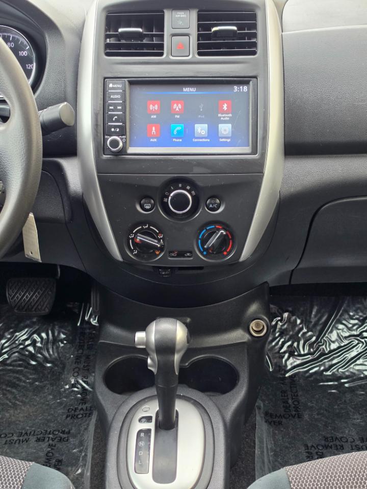 Nissan Versa Sedan SV CVT 2019