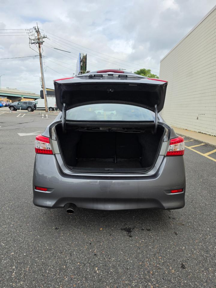 Nissan Sentra 4dr Sdn I4 CVT SR 2015
