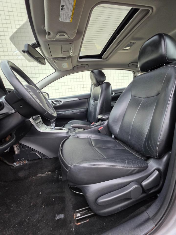 Nissan Sentra 4dr Sdn I4 CVT SR 2015