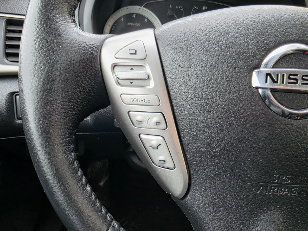 Nissan Sentra 4dr Sdn I4 CVT SR 2015
