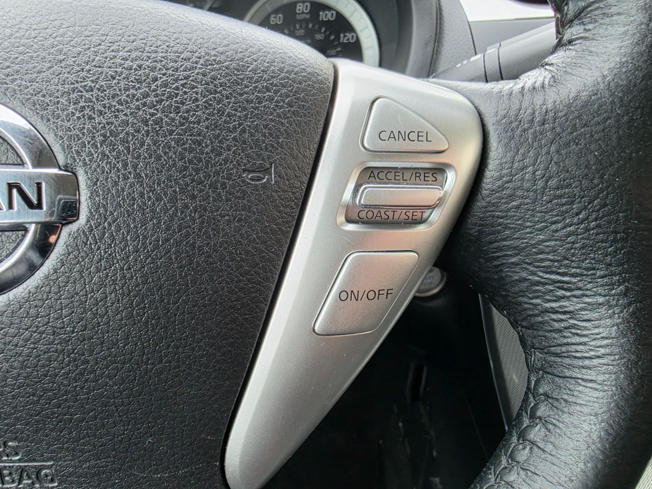 Nissan Sentra 4dr Sdn I4 CVT SR 2015