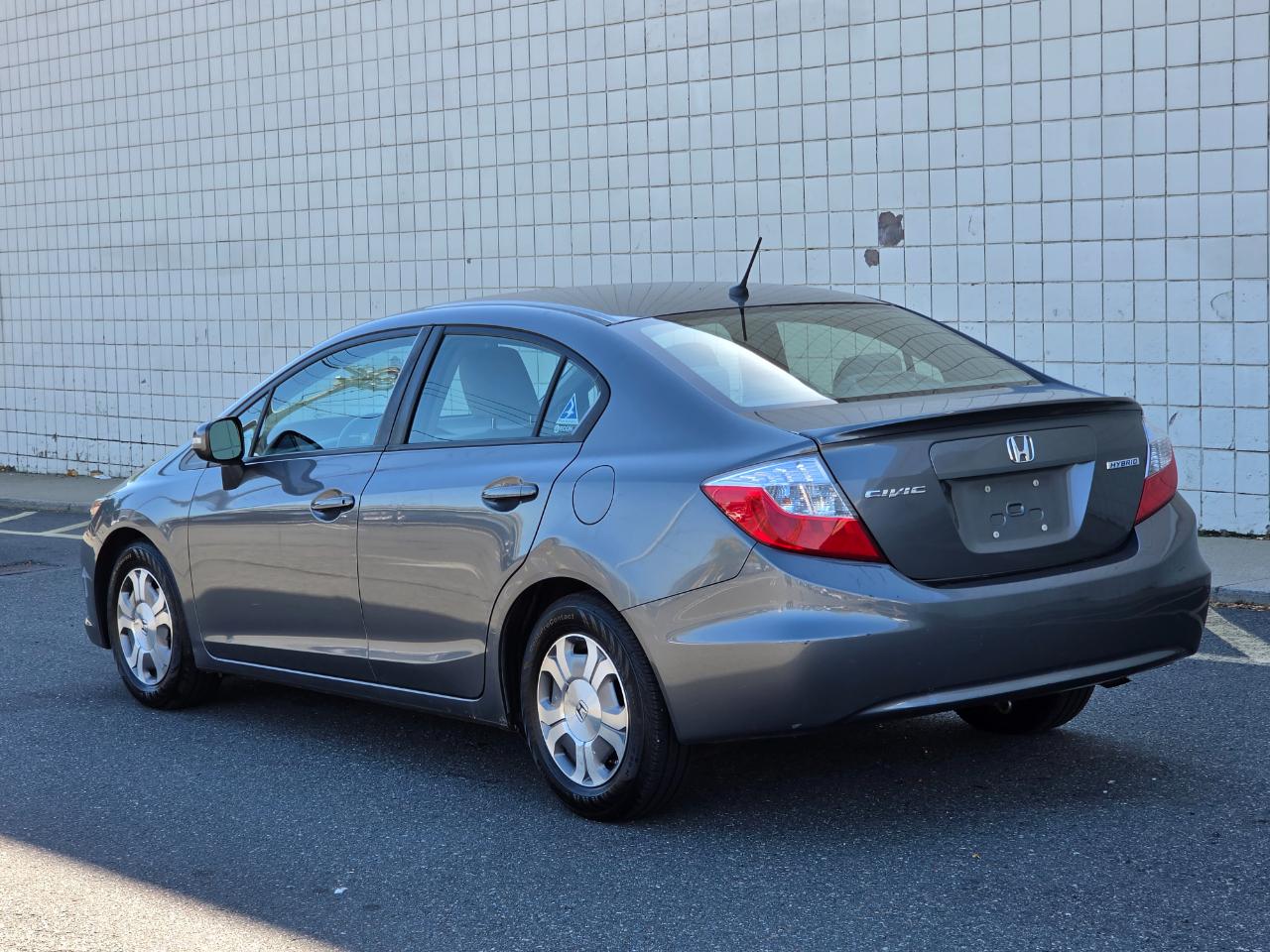 Honda Civic Hybrid 4dr Sdn L4 CVT 2012
