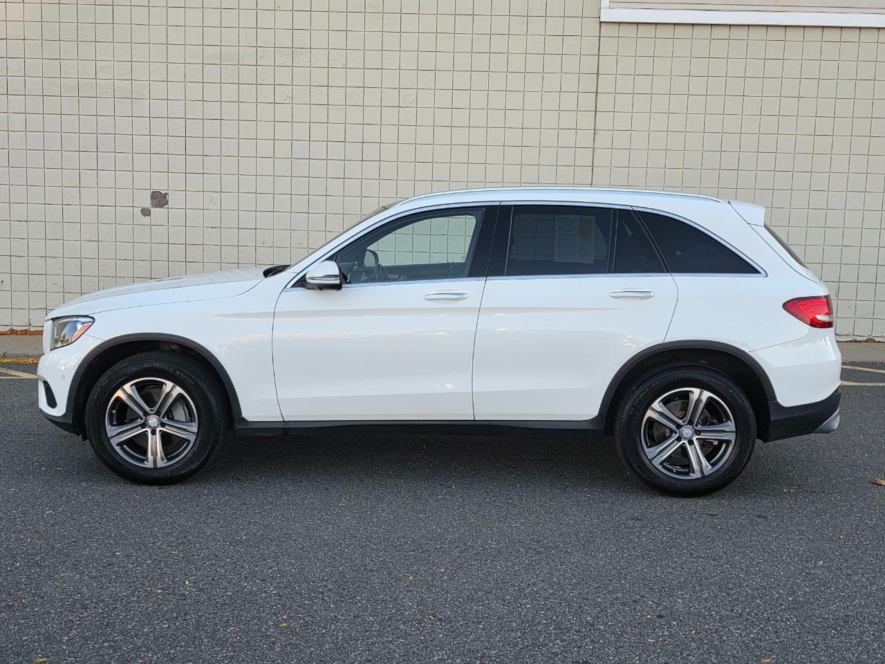 Mercedes-Benz GLC 4MATIC 4dr GLC 300 2016