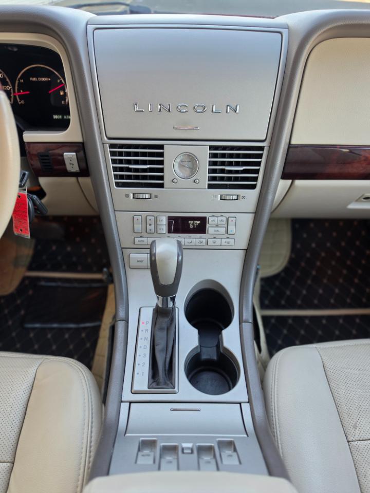 Lincoln Aviator 4dr AWD Ultimate 2004