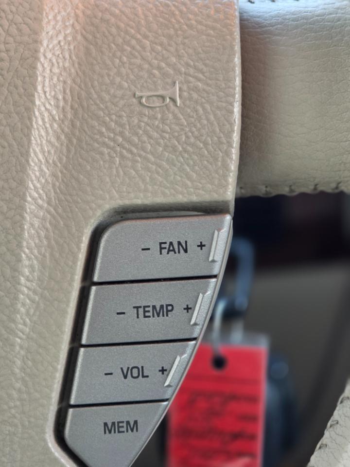 Lincoln Aviator 4dr AWD Ultimate 2004