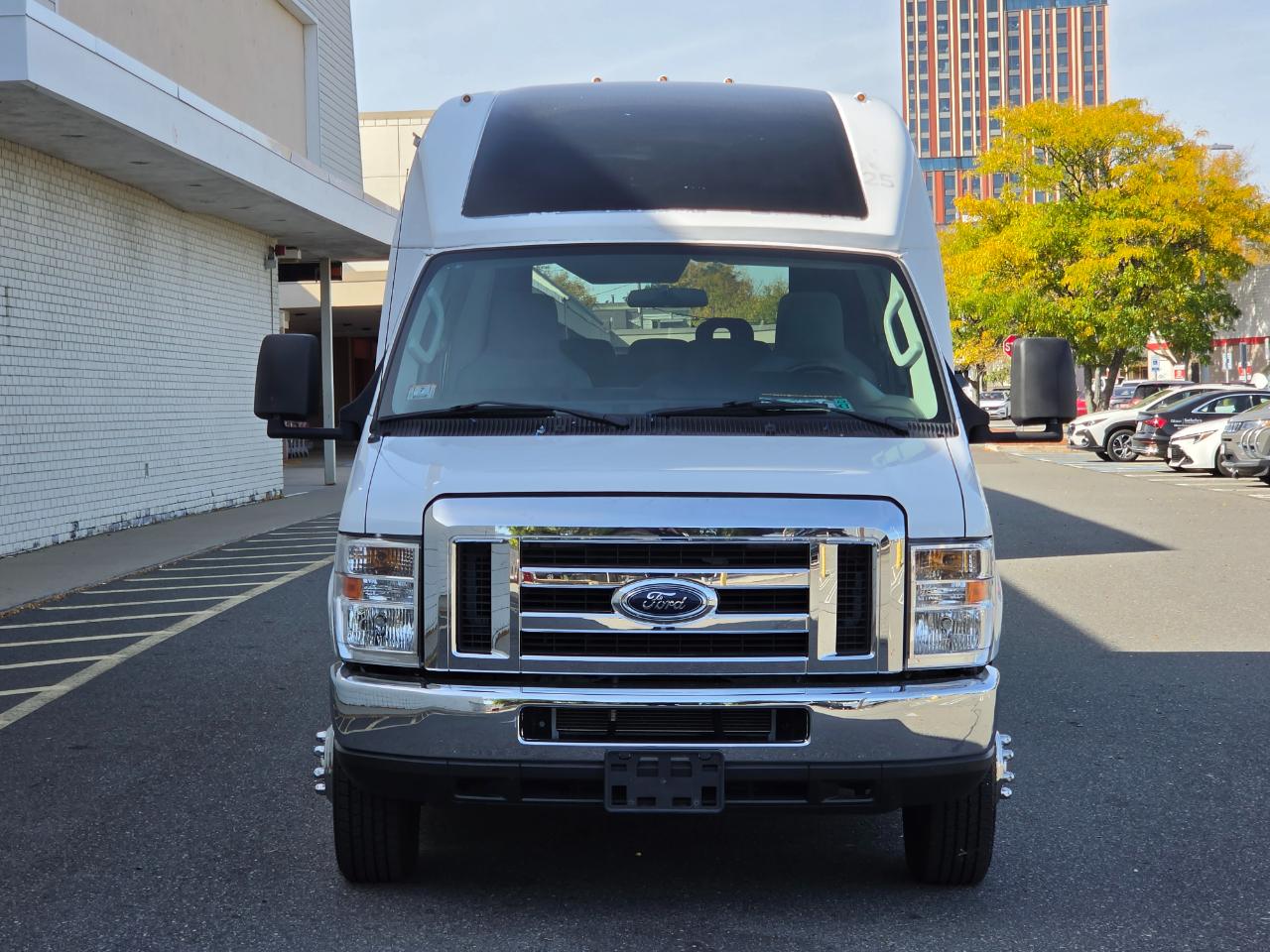 Ford E-Series Cutaway E-350 SRW 138" WB 2019