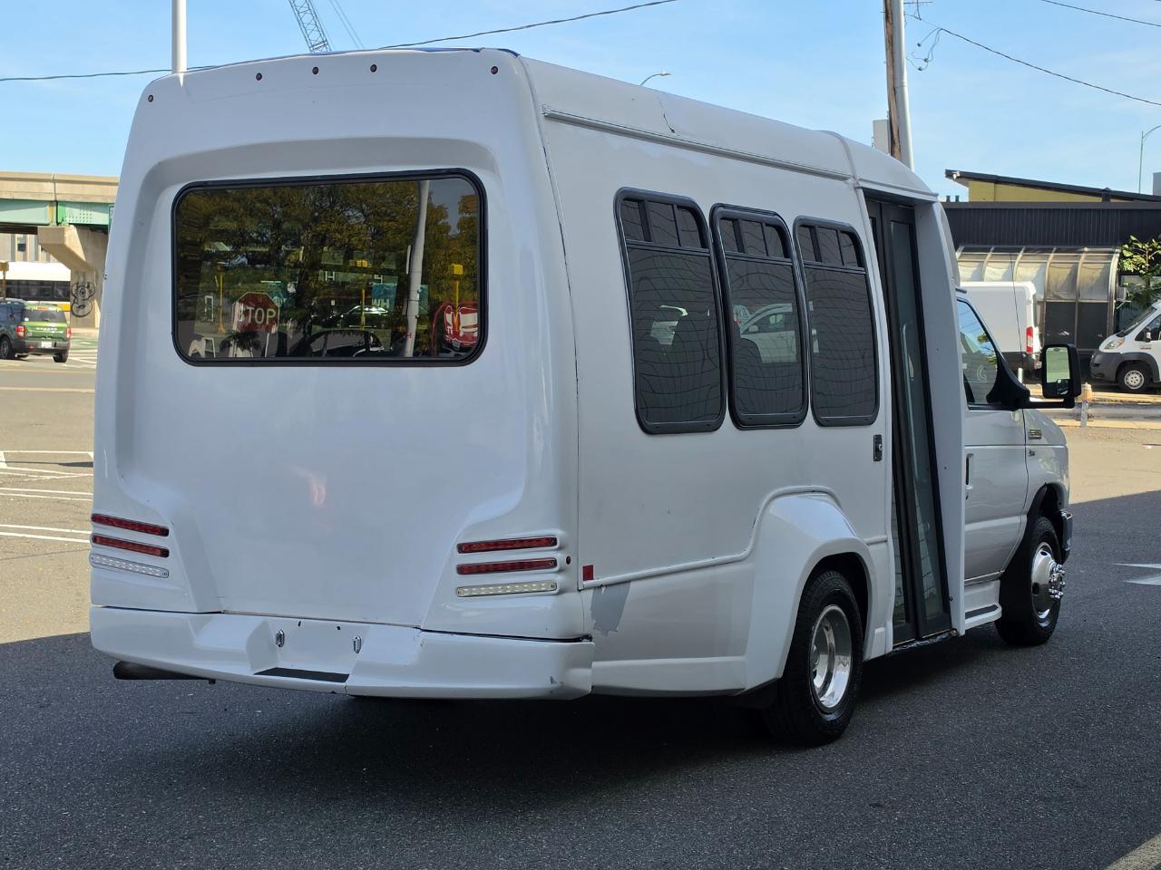 Ford E-Series Cutaway E-350 SRW 138" WB 2019