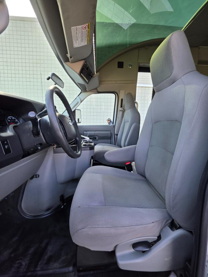 Ford E-Series Cutaway E-350 SRW 138" WB 2019