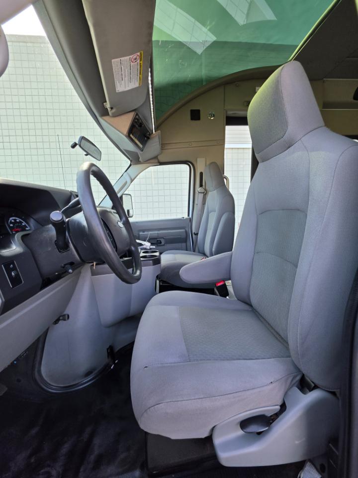 Ford E-Series Cutaway E-350 SRW 138" WB 2019