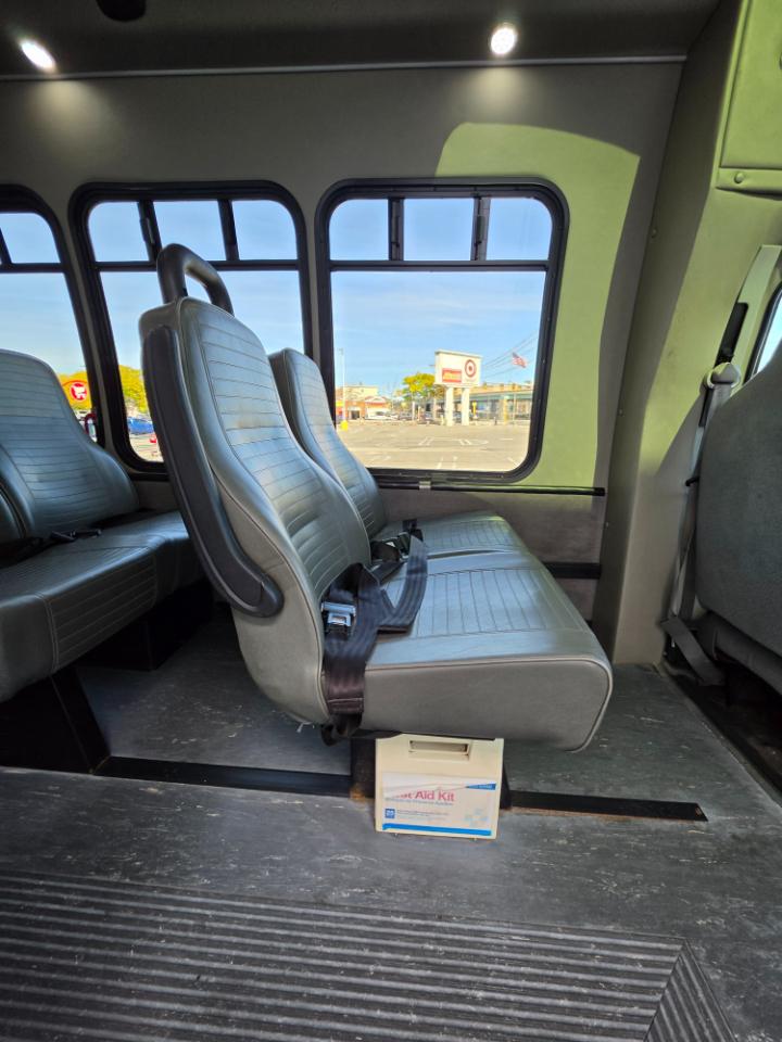 Ford E-Series Cutaway E-350 SRW 138" WB 2019