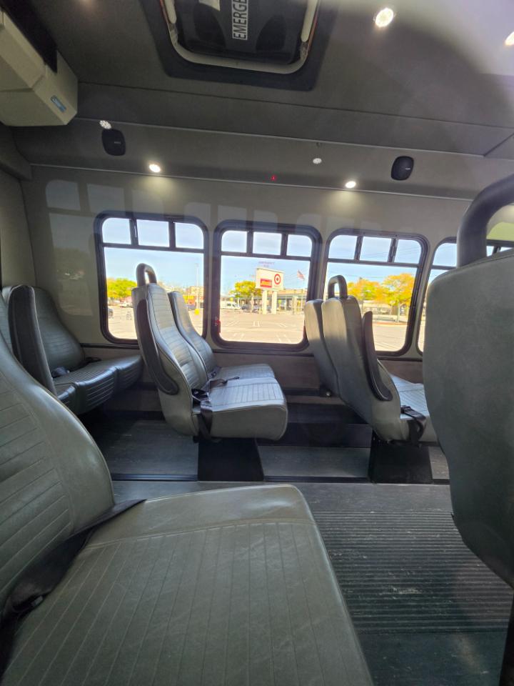 Ford E-Series Cutaway E-350 SRW 138" WB 2019