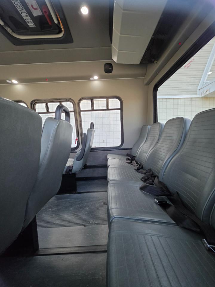Ford E-Series Cutaway E-350 SRW 138" WB 2019