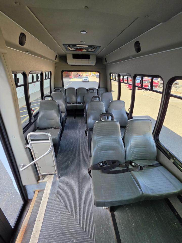 Ford E-Series Cutaway E-350 SRW 138" WB 2019