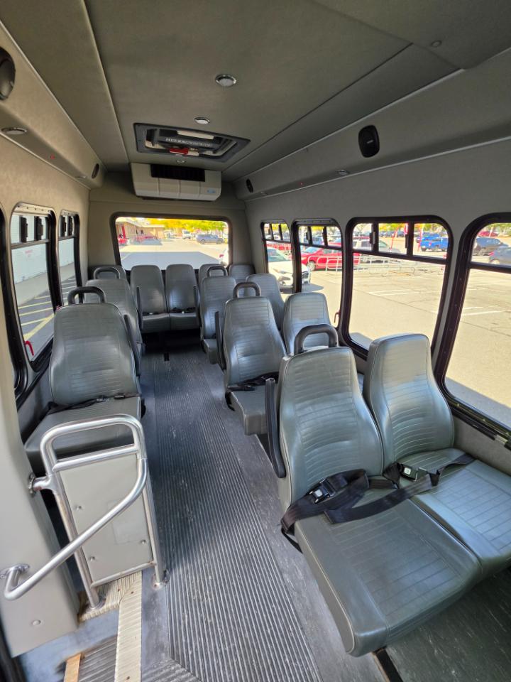 Ford E-Series Cutaway E-350 SRW 138" WB 2019