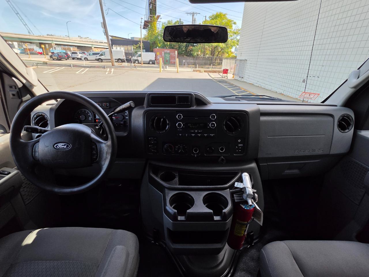 Ford E-Series Cutaway E-350 SRW 138" WB 2019