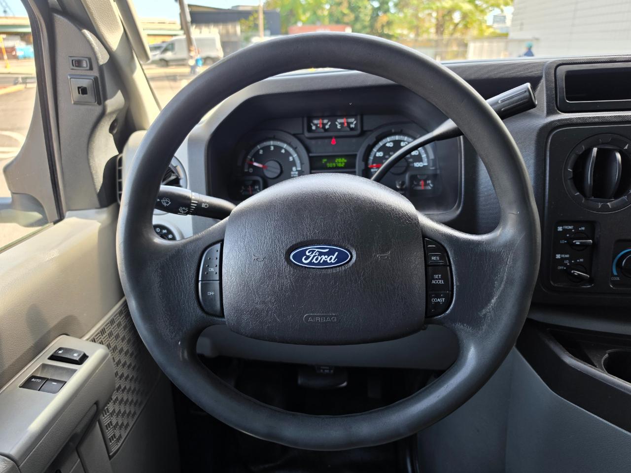 Ford E-Series Cutaway E-350 SRW 138" WB 2019