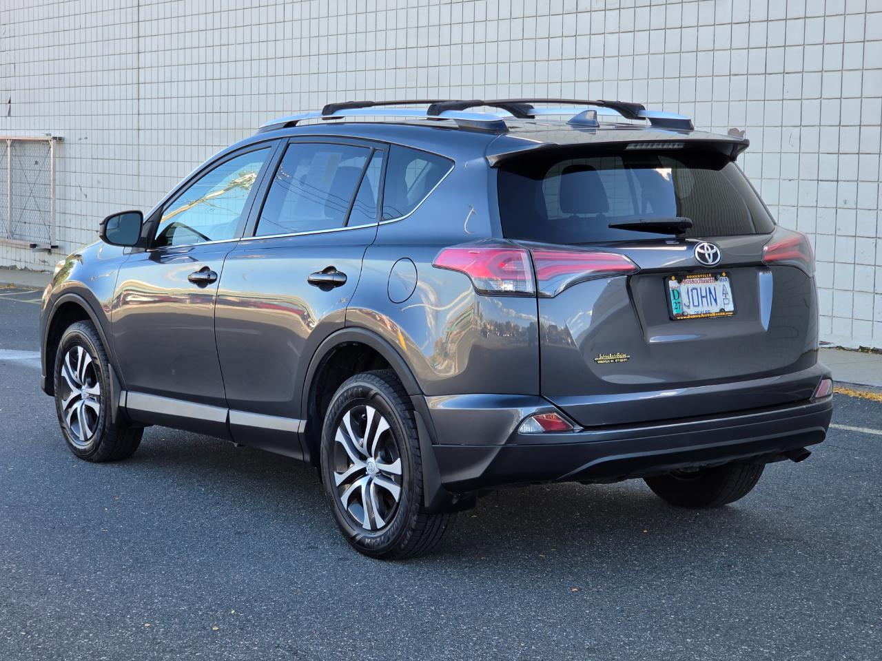 Toyota RAV4 AWD 4dr LE (Natl) 2016