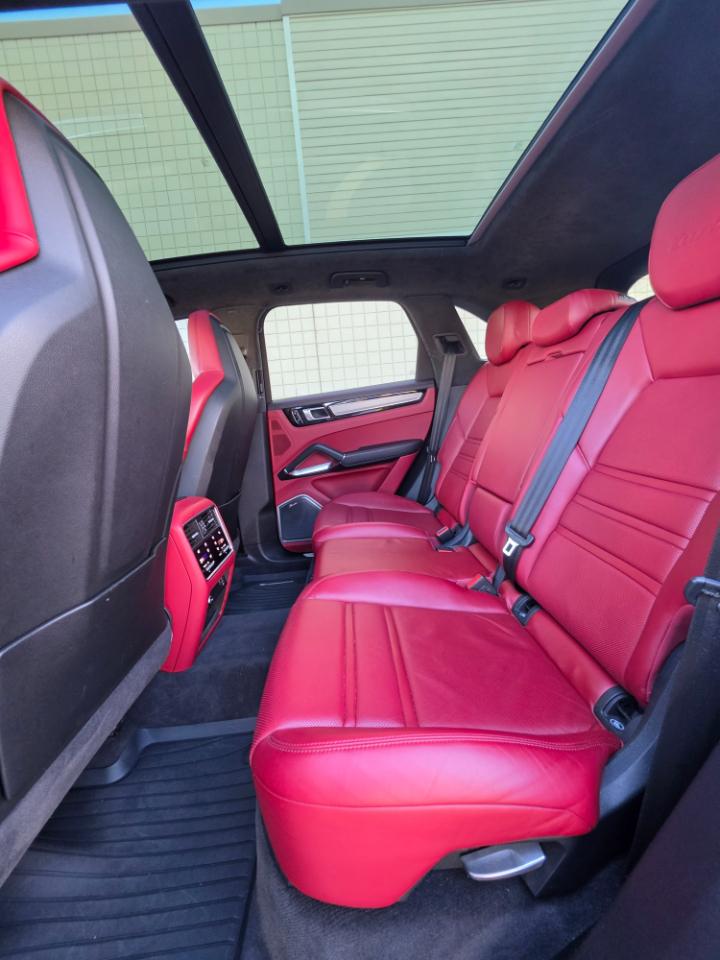 Porsche Cayenne Turbo AWD 2019