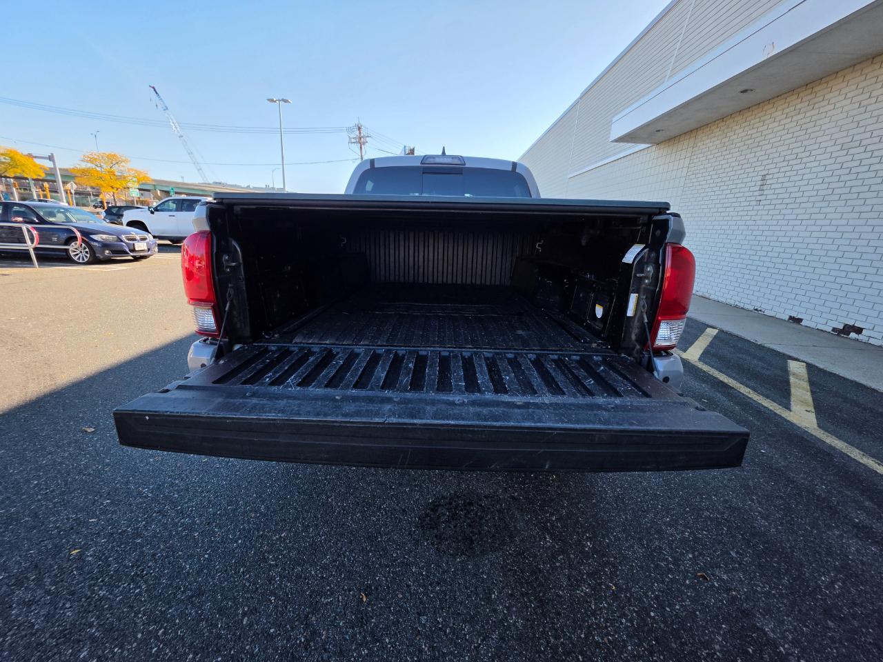 Toyota Tacoma TRD Off Road Double Cab 5' Bed V6 4x4 MT (Natl) 2018