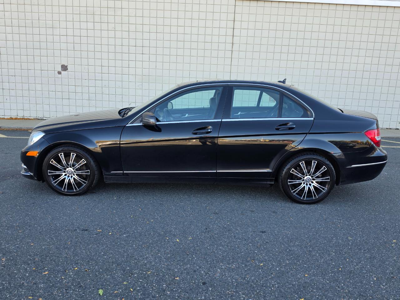 Mercedes-Benz C-Class 4dr Sdn C 300 Sport 4MATIC 2013