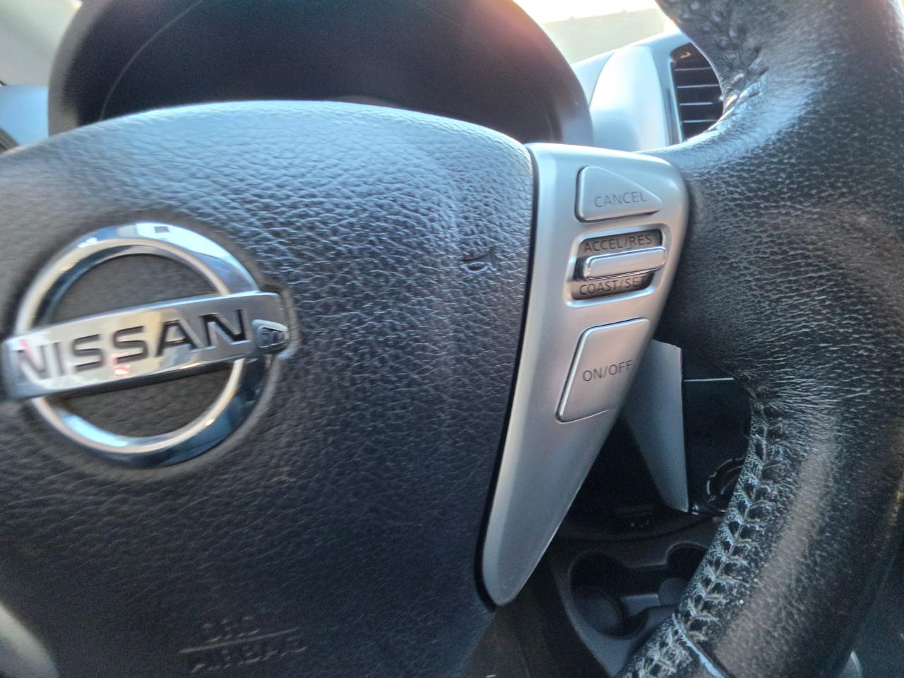 Nissan Versa Note SV CVT 2017