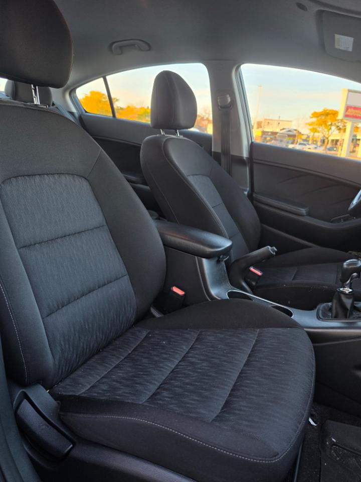 Kia Forte 4dr Sdn Man LX 2016