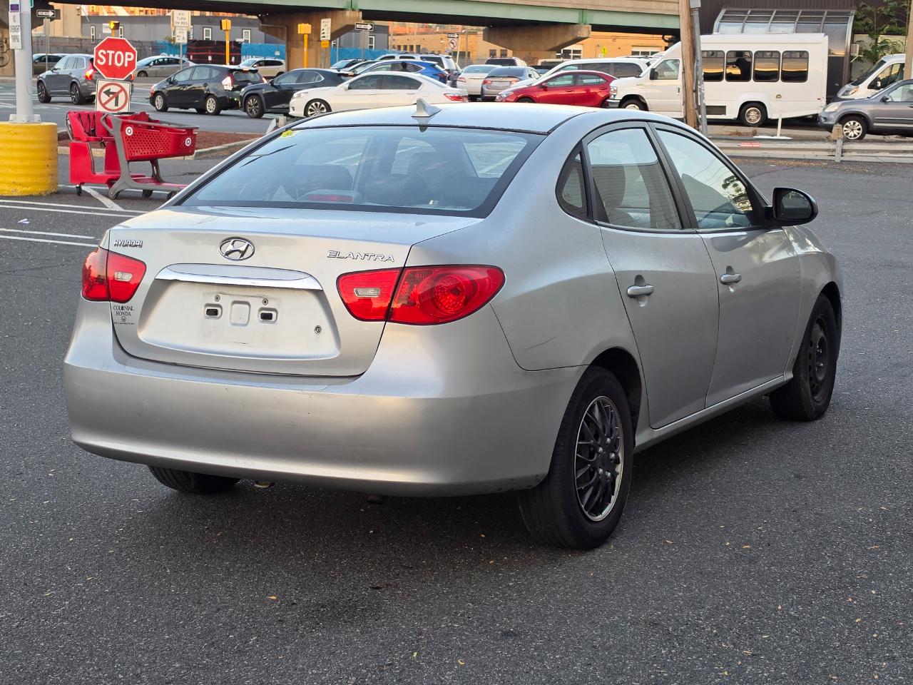 Hyundai Elantra 4dr Sdn Auto GLS PZEV 2010