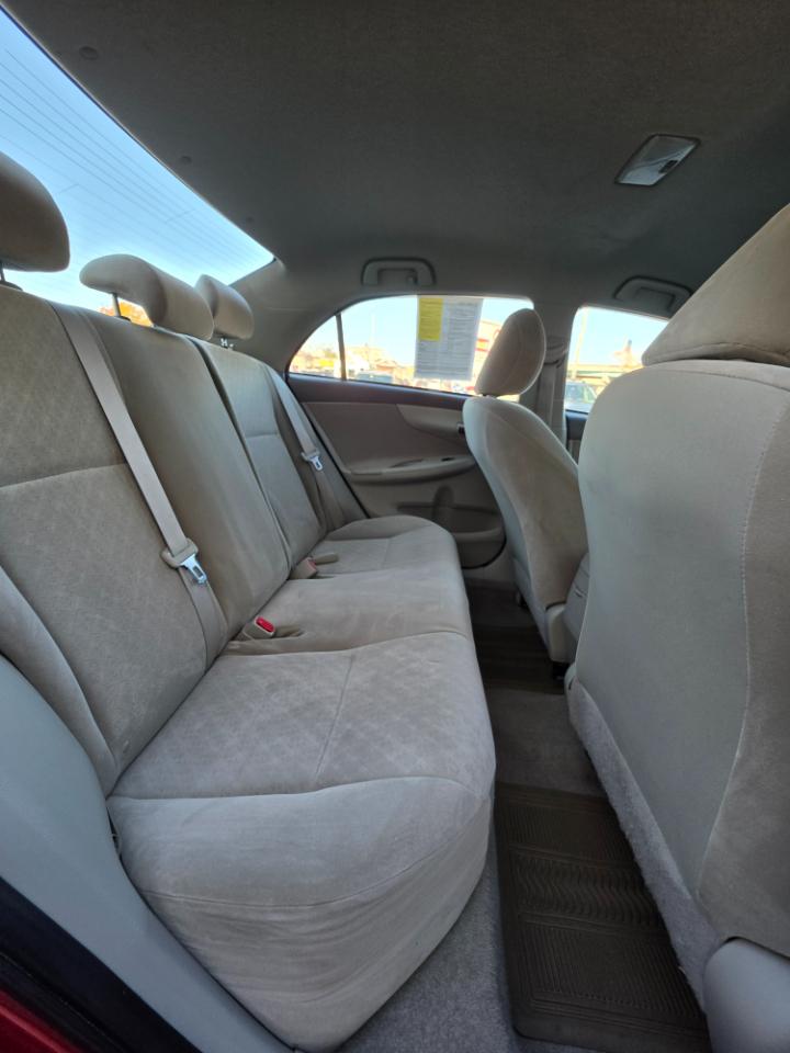 Toyota Corolla 4dr Sdn Man (Natl) 2009
