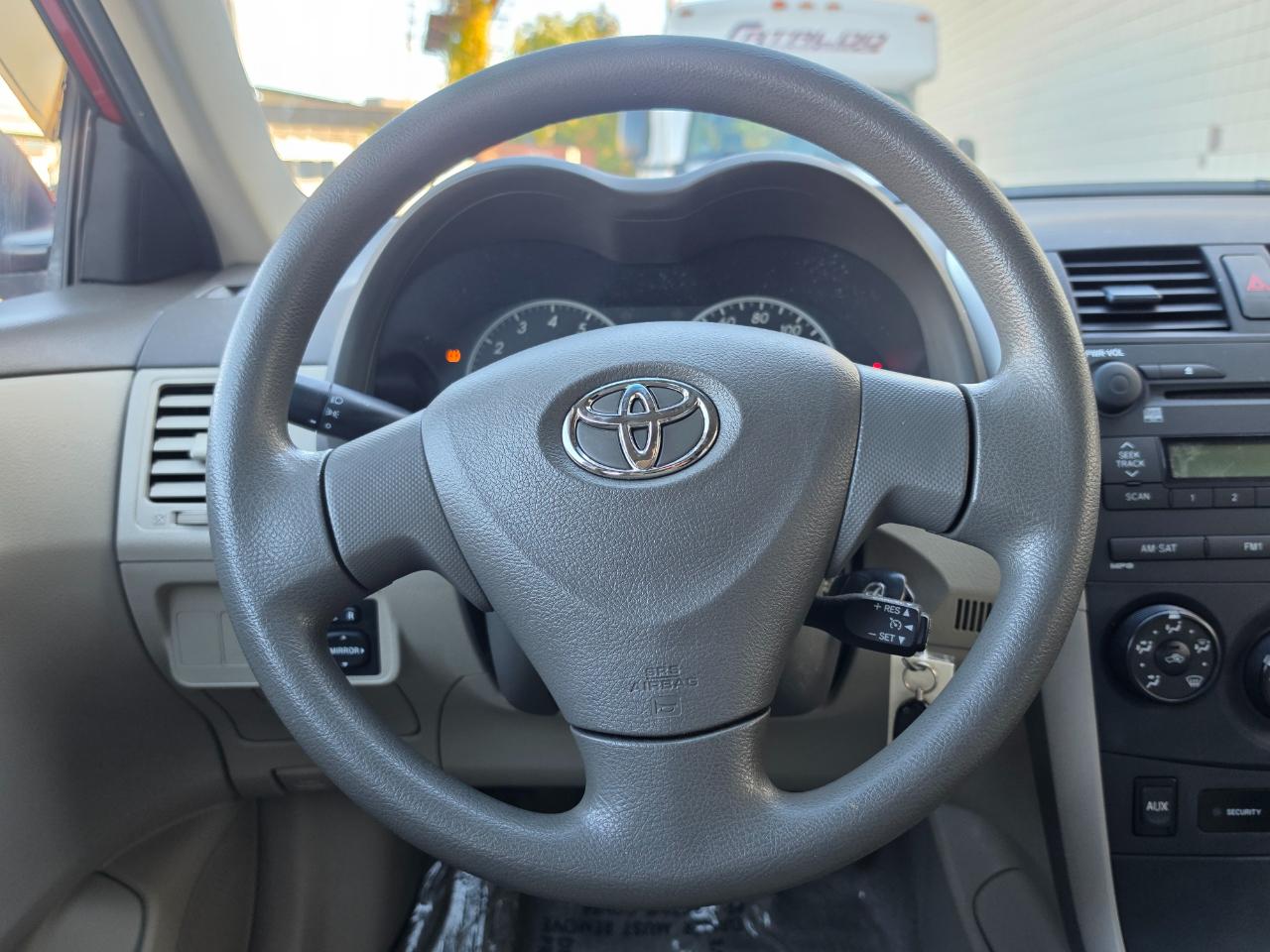 Toyota Corolla 4dr Sdn Man (Natl) 2009