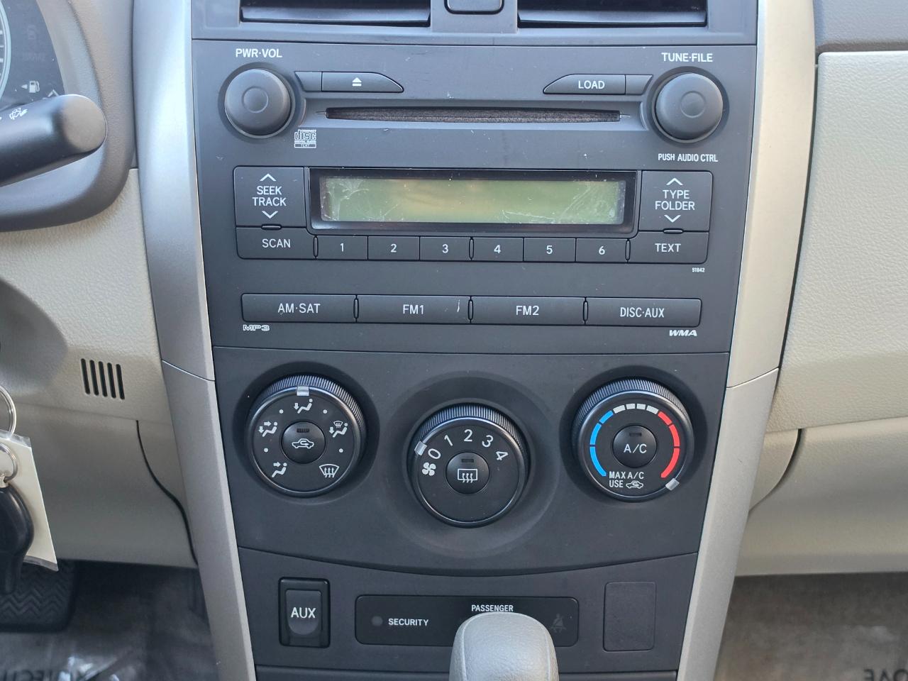 Toyota Corolla 4dr Sdn Man (Natl) 2009