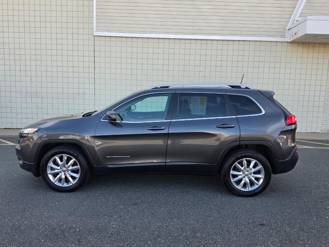 Jeep Cherokee 4WD 4dr Limited 2016