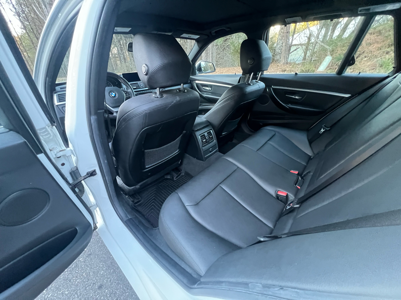 BMW 3-Series Sport Wagon 330i xDrive SULEV 2017