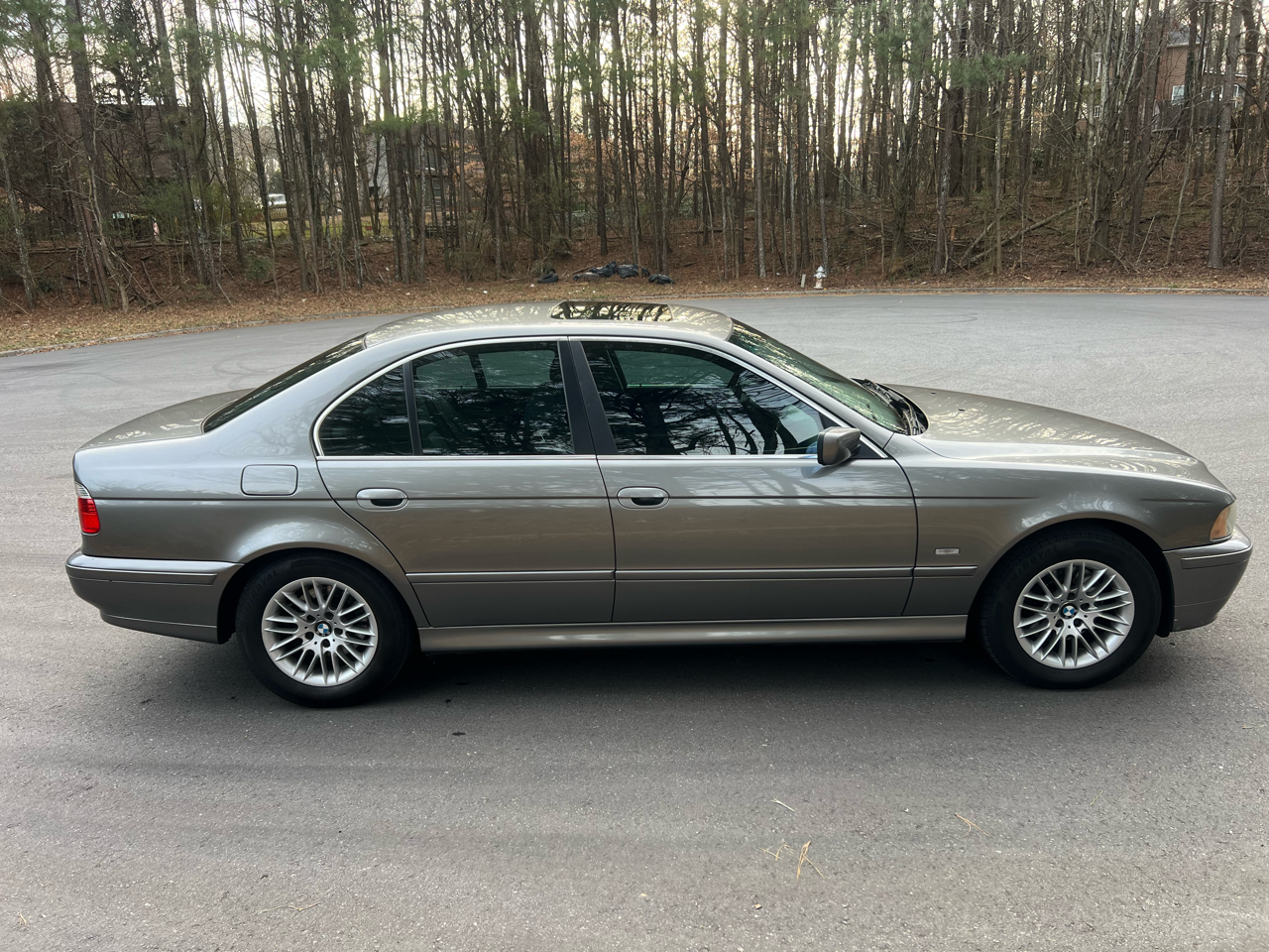 BMW 5-Series 530i 2003