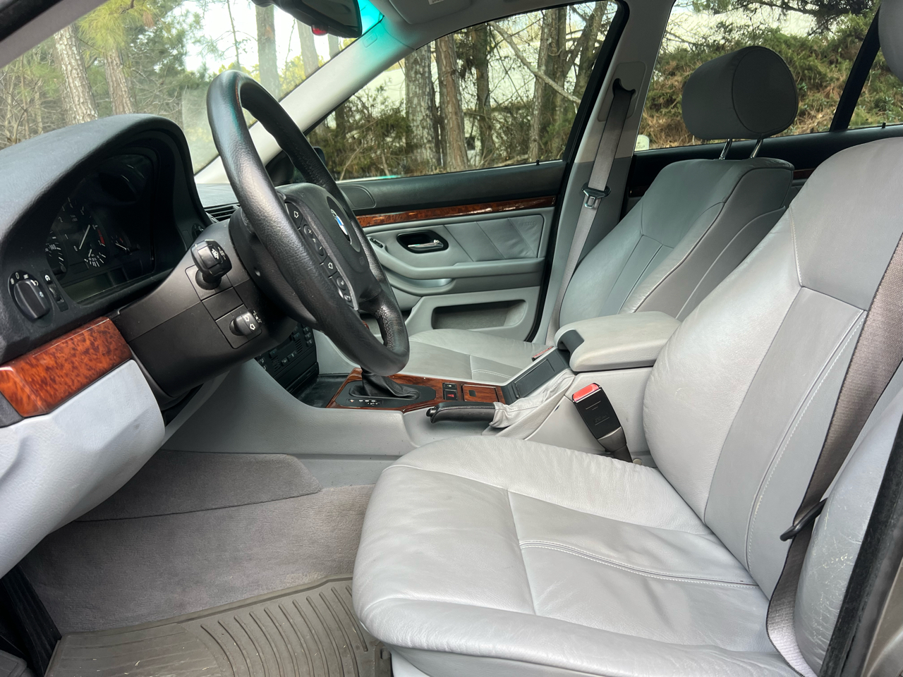 BMW 5-Series 530i 2003